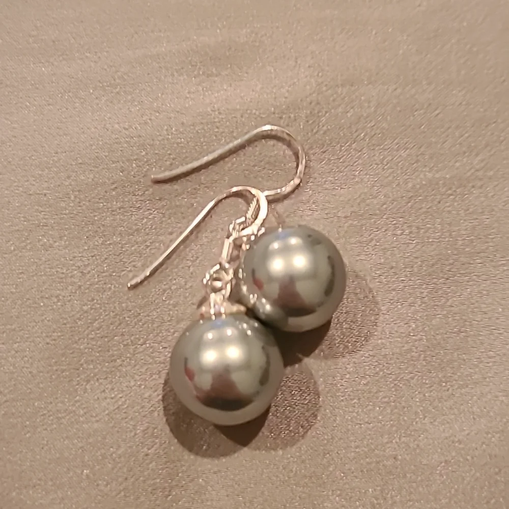 Silver pearls sterling silver drop earrings - Picture 3 of 4
